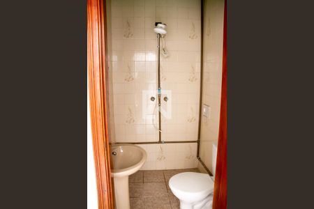 Casa à venda com 210m², 3 quartos e 2 vagasBanheiro 3