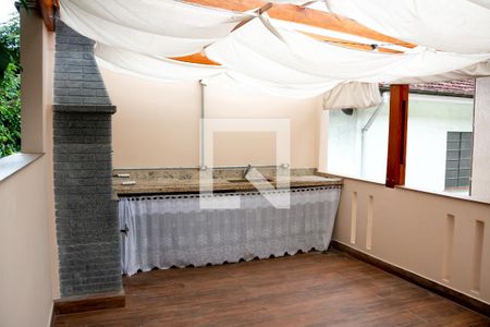 Casa à venda com 210m², 3 quartos e 2 vagasChurrasqueira