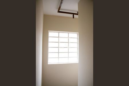 Casa à venda com 210m², 3 quartos e 2 vagasEscadas