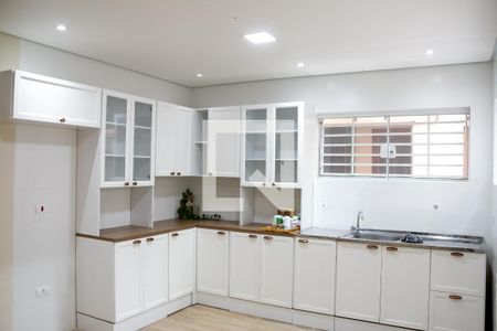 Casa à venda com 210m², 3 quartos e 2 vagasCozinha