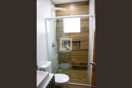 Casa à venda com 210m², 3 quartos e 2 vagasBanheiro da Suíte 2