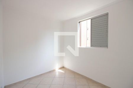 Quarto 2 de apartamento para alugar com 2 quartos, 53m² em Vila Carmosina, São Paulo