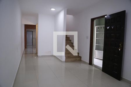 Sala de casa para alugar com 3 quartos, 123m² em Vila Guedes, São Paulo