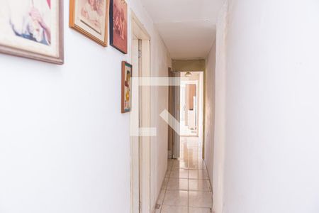 Casa à venda com 130m², 4 quartos e 2 vagasCorredor