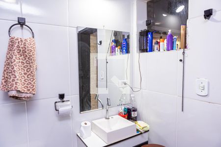 Casa à venda com 130m², 4 quartos e 2 vagasBanheiro 3