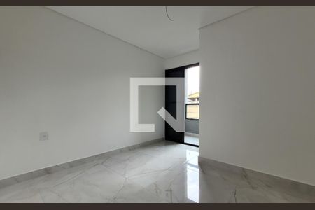 Casa à venda com 147m², 3 quartos e 3 vagasSuíte 2