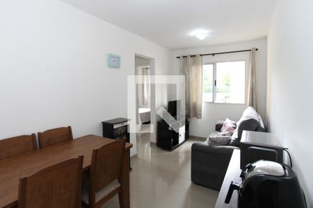 Sala de apartamento para alugar com 2 quartos, 44m² em Guarapiranga, São Paulo