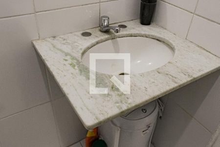 Banheiro de kitnet/studio à venda com 1 quarto, 21m² em Copacabana, Rio de Janeiro
