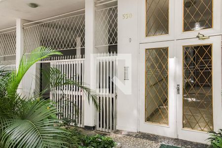 Studio à venda com 21m², 1 quarto e sem vaga Studio à venda com 21m², 1 quarto e sem vagaEntrada