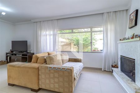 Casa à venda com 4 quartos, 329m² em Granja Julieta, São Paulo