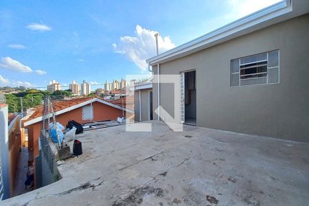 Casa à venda com 300m², 1 quarto e 1 vaga Casa à venda com 300m², 1 quarto e 1 vagaQuintal