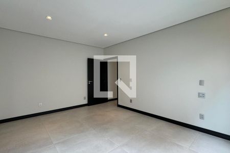 Suíte 1 de casa de condomínio à venda com 4 quartos, 366m² em Alphaville Residencial Plus, Barueri
