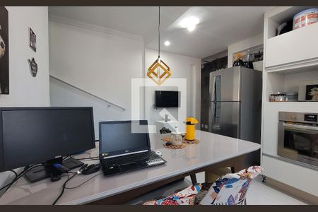 Cozinha de apartamento à venda com 2 quartos, 82m² em Vila Eldízia, Santo André