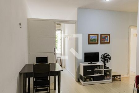 Sala de apartamento para alugar com 1 quarto, 51m² em Leme, Rio de Janeiro