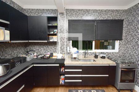 Casa à venda com 165m², 3 quartos e 2 vagasDetalhe da cozinha