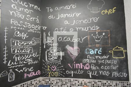 Casa à venda com 165m², 3 quartos e 2 vagasDetalhe da cozinha