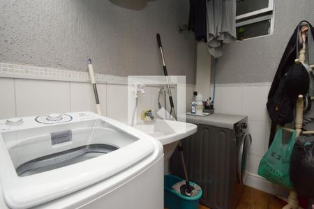 Casa à venda com 165m², 3 quartos e 2 vagasÁrea de Serviço