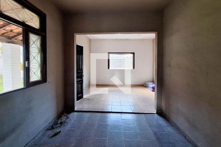 Sala de casa à venda com 3 quartos, 576m² em Engenho do Mato, Niterói