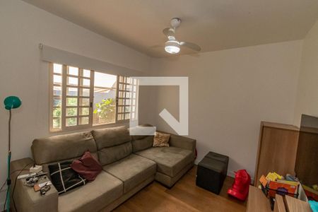 Sala de TV de casa à venda com 3 quartos, 220m² em Cidade Universitária, Campinas