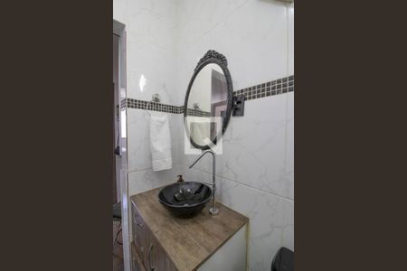 Casa à venda com 140m², 3 quartos e 4 vagas Casa à venda com 140m², 3 quartos e 4 vagasBanheiro