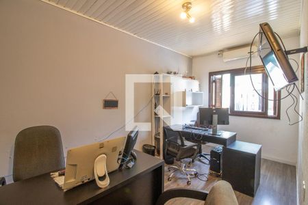 Casa à venda com 140m², 3 quartos e 4 vagas Casa à venda com 140m², 3 quartos e 4 vagasEscritorio