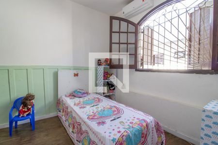 Casa à venda com 140m², 3 quartos e 4 vagas Casa à venda com 140m², 3 quartos e 4 vagasQuarto 2