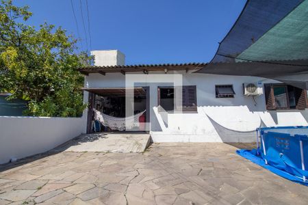 Casa à venda com 140m², 3 quartos e 4 vagas Casa à venda com 140m², 3 quartos e 4 vagasÁrea externa
