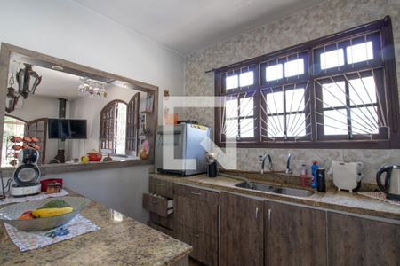 Casa à venda com 140m², 3 quartos e 4 vagas Casa à venda com 140m², 3 quartos e 4 vagasCozinha