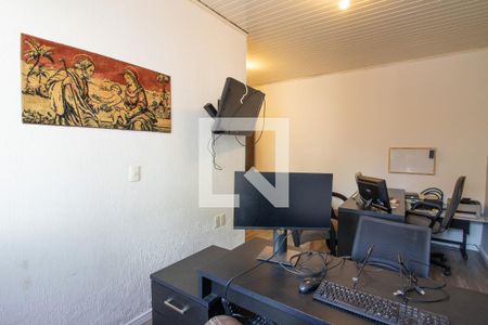 Casa à venda com 140m², 3 quartos e 4 vagas Casa à venda com 140m², 3 quartos e 4 vagasEscritorio