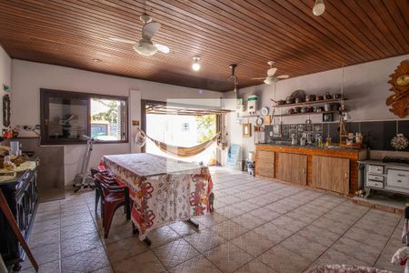 Casa à venda com 140m², 3 quartos e 4 vagas Casa à venda com 140m², 3 quartos e 4 vagasÁrea gourmet