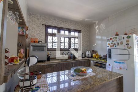 Casa à venda com 140m², 3 quartos e 4 vagas Casa à venda com 140m², 3 quartos e 4 vagasCozinha