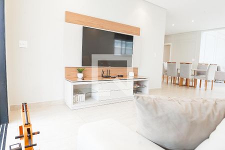 Sala de TV de casa de condomínio para alugar com 4 quartos, 381m² em Alphaville - Lagoa dos Ingleses, Nova Lima