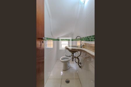 Lavabo de casa para alugar com 2 quartos, 100m² em Jardim Ouro Preto, Taboão da Serra