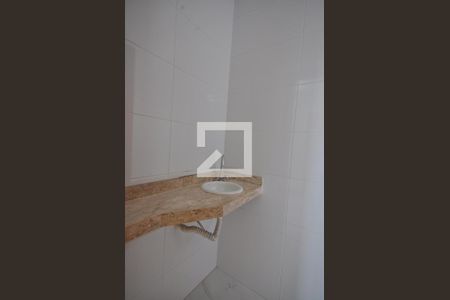 Banheiro de apartamento para alugar com 1 quarto, 40m² em Vila Nivi, São Paulo