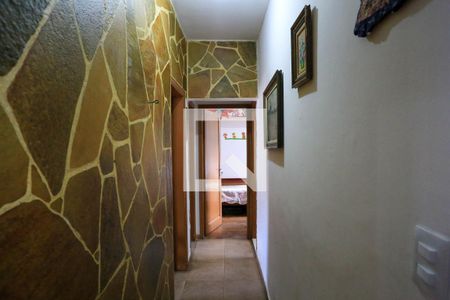 Corredor de casa à venda com 3 quartos, 125m² em Concórdia, Belo Horizonte