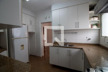 Apartamento para alugar com 152m², 3 quartos e 3 vagasCozinha