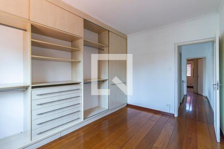 Quarto 1 de casa para alugar com 3 quartos, 145m² em Jardim Aeroporto, São Paulo