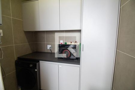 Casa à venda com 180m², 3 quartos e 1 vagaÁrea de Serviço