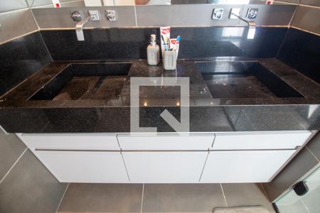 Casa à venda com 180m², 3 quartos e 1 vagaBanheiro da Suíte