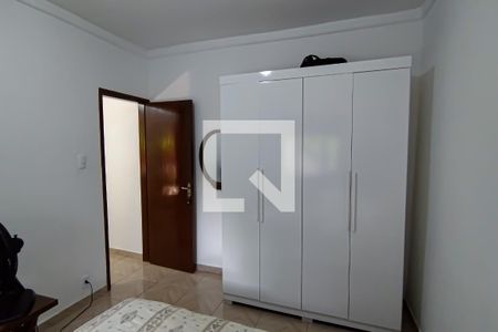 Casa à venda com 330m², 3 quartos e 5 vagas Casa à venda com 330m², 3 quartos e 5 vagassegundo imovel quarto