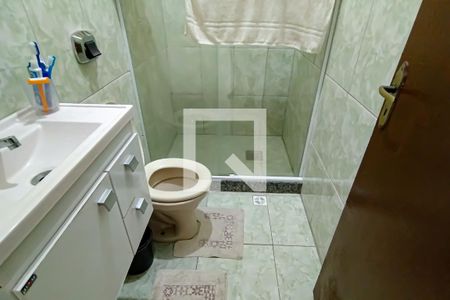 Casa à venda com 330m², 3 quartos e 5 vagas Casa à venda com 330m², 3 quartos e 5 vagassegundo imovel banheiro