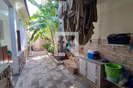 Casa à venda com 330m², 3 quartos e 5 vagas Casa à venda com 330m², 3 quartos e 5 vagasarea de serviço