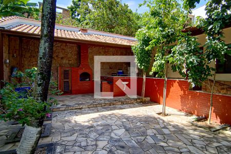 Casa à venda com 330m², 3 quartos e 5 vagas Casa à venda com 330m², 3 quartos e 5 vagasarea de lazer