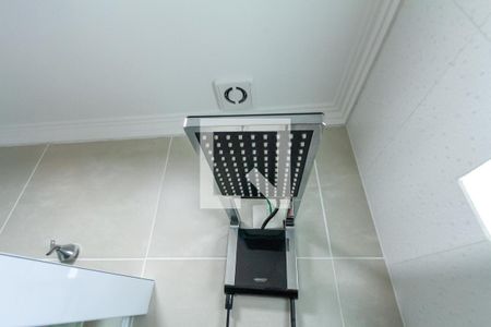 Casa à venda com 130m², 3 quartos e 2 vagasBanheiro