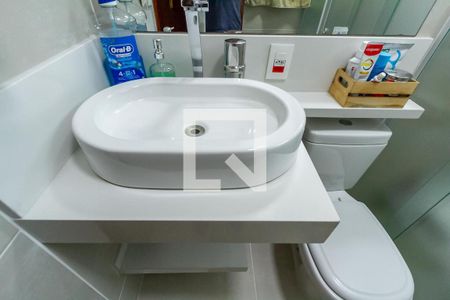 Casa à venda com 130m², 3 quartos e 2 vagasBanheiro