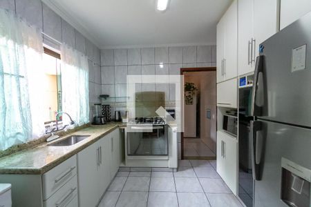 Casa à venda com 130m², 3 quartos e 2 vagasCozinha