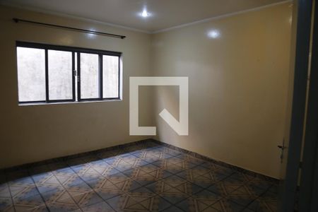 Quarto 2 de casa para alugar com 2 quartos, 80m² em Vila Penteado, São Paulo