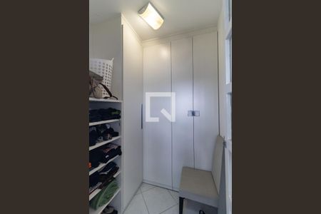 Apartamento à venda com 495m², 4 quartos e 4 vagas Apartamento à venda com 495m², 4 quartos e 4 vagasQuarto de Serviço