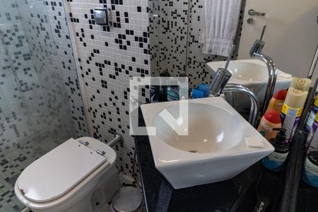 Apartamento à venda com 495m², 4 quartos e 4 vagas Apartamento à venda com 495m², 4 quartos e 4 vagasBanheiro da Suíte 2