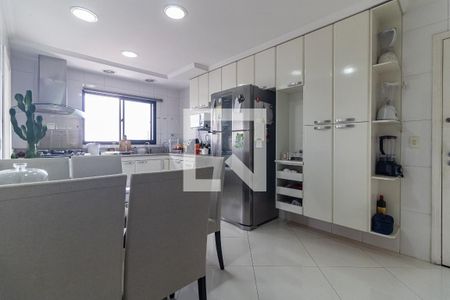 Apartamento à venda com 495m², 4 quartos e 4 vagas Apartamento à venda com 495m², 4 quartos e 4 vagasCozinha